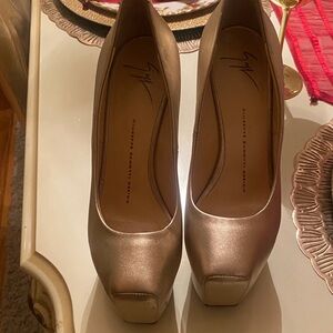 Giuseppe Zanotti Metallic Gold Peep-Toe Platform Pumps